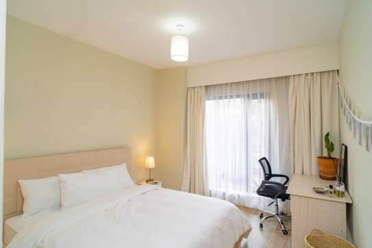 Furnished 2 Bed Apartment with En Suite at Riverside image 10