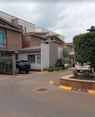 4 Bed Townhouse with En Suite in Langata image 2