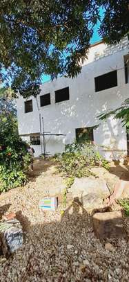 4 Bed House in Malindi image 7
