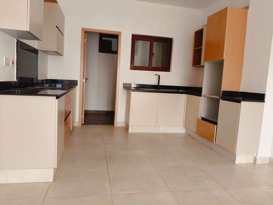 2 Bed Apartment with En Suite in Parklands image 6