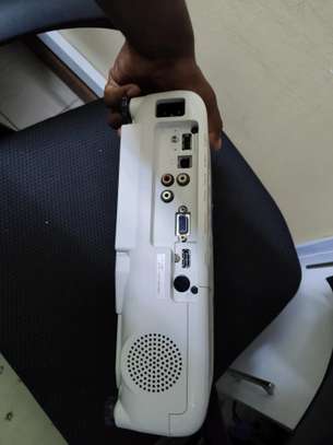 Epson CB X05 image 3