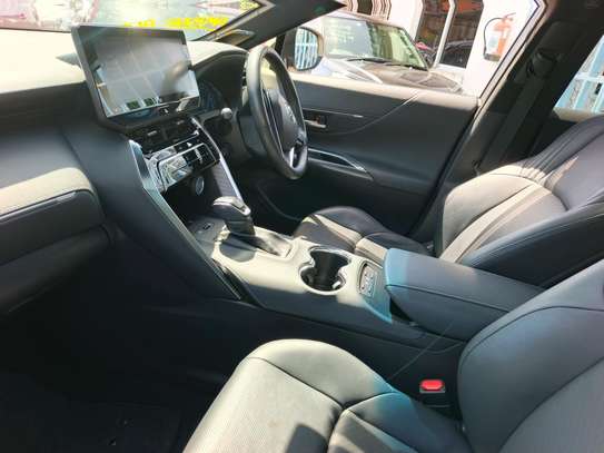 Toyota harrier hybrid 2020 image 4