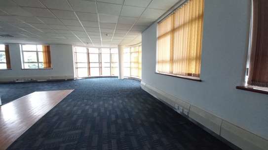 2400 ft² office for rent in Westlands Area image 15
