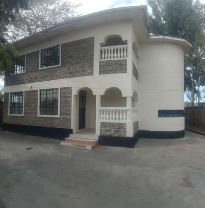 4 Bed House with En Suite in Kitengela image 1