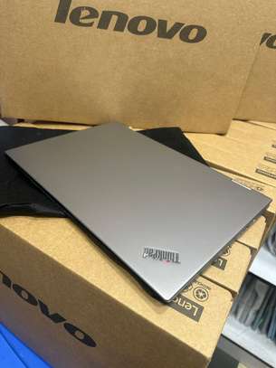 Lenovo ThinkPad X1 Yoga 2-in-1 Convertible Core i7 image 3