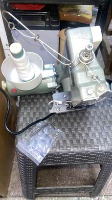 Sack sewing machine image 2