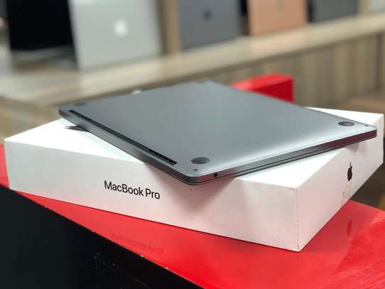 2017 Apple MacBook Pro  (13-inch, 8GB RAM, 128GB SSD) image 2