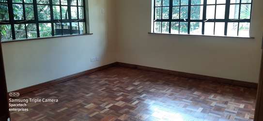 4 Bed Townhouse with En Suite in Kilimani image 11