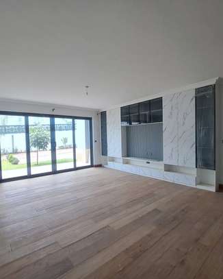 5 Bed Villa with En Suite at Muthangari Drive image 10