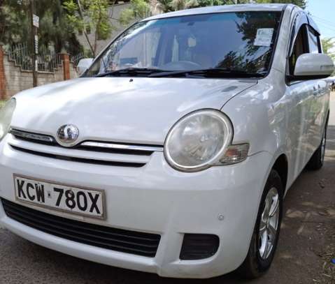 2012 Toyota Sienta vey clean clean interior and exterior image 12