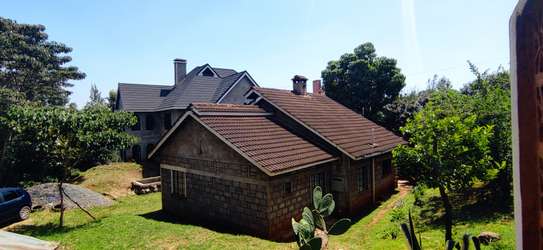5 Bed House with En Suite at Samaki Drive image 2