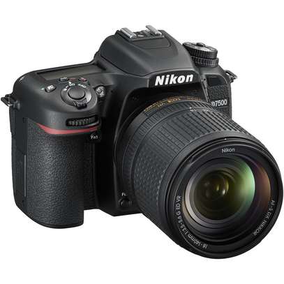Nikon D7500 DSLR Camera with 18-140mm Lens image 3