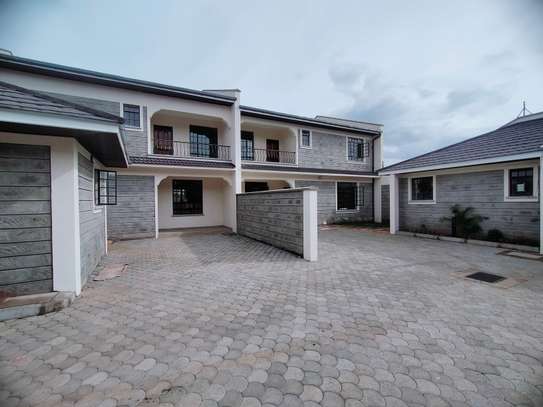 4 Bed House with En Suite in Thika Road image 22