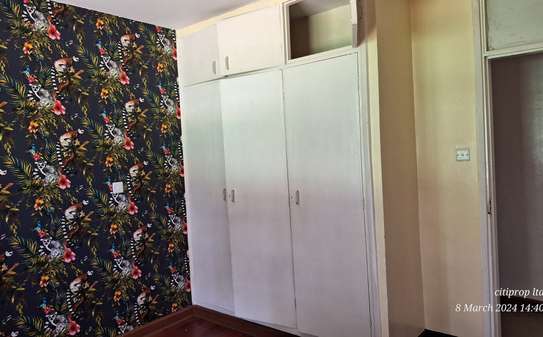 3 Bed House with En Suite in Lavington image 12