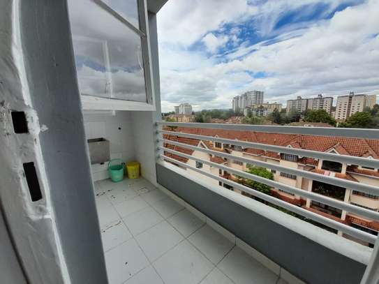 3 Bedroom apartment All Ensuite with a Dsq image 11
