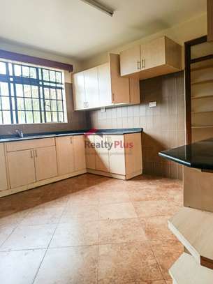 3 Bed Apartment with En Suite in Kilimani image 4