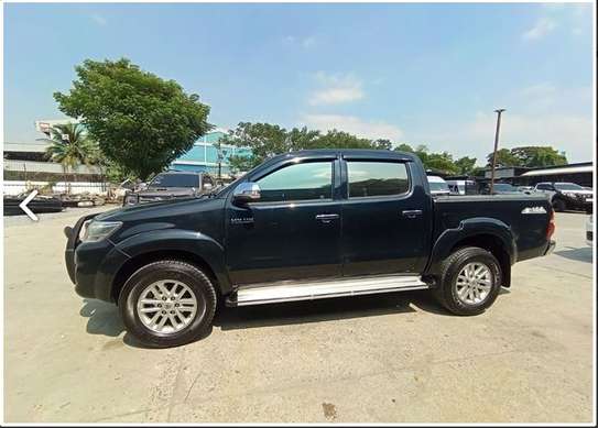 Toyota Hilux Double Cabin image 13