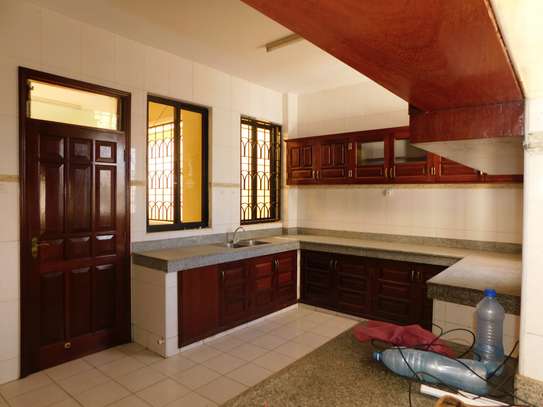 4 Bed Apartment with En Suite in Mombasa CBD image 9