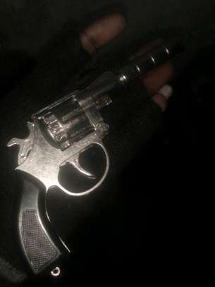 Small revolver toy gun image 2