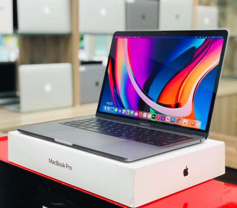 2017 Apple MacBook Pro  (13-inch, 8GB RAM, 128GB SSD) image 4