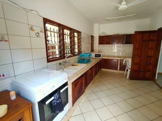4 Bed House with Swimming Pool in Malindi image 17