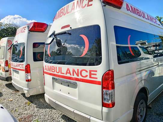 Toyota Hiace Ambulance image 3