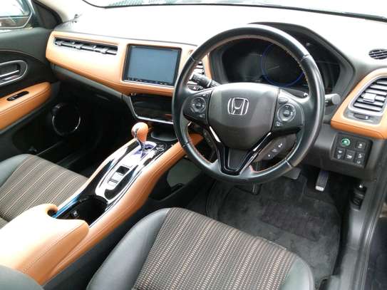 Honda vezel RS Hybrid image 1