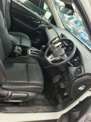 Nissan X-Trail newshape image 4