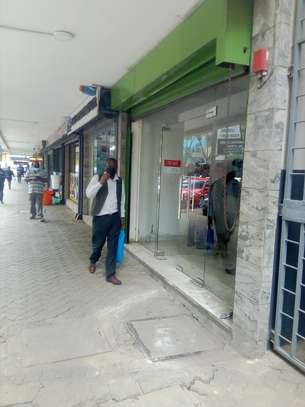 200 m² shop for rent in Nairobi Central image 5