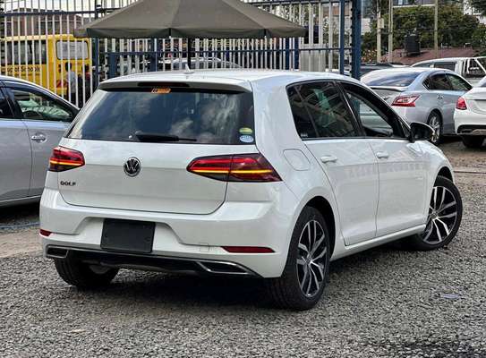 Volkswagen Golf MK7.5 white color 2019 model. image 6
