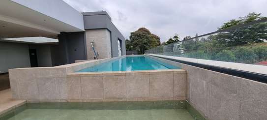 5 Bed Villa with Swimming Pool in Runda image 12