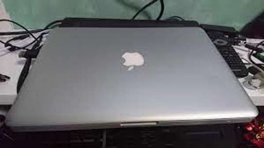 MacBook pro 2009 Core 2duo 4gb Ram 256gb ssd. image 3