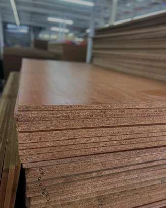 18mm x 4x8 Particle board image 3