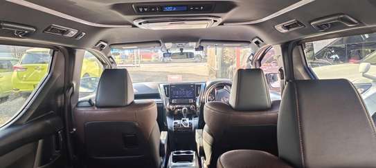 Toyota Alphard white 2018 2WD image 10