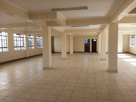 2,400 ft² Office with Parking in Westlands Area image 5