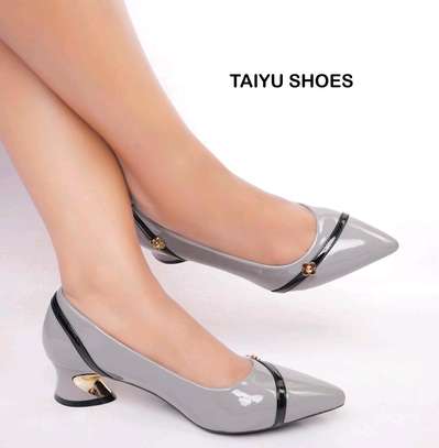 Taiyu low heel shoes image 7