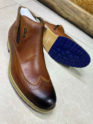 Men Leather 💯 Clark's boots image 4