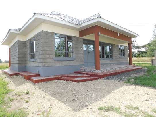 3 Bed House with En Suite at Acacia image 1