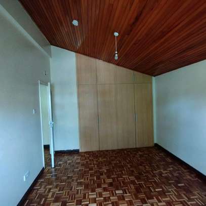 Spacious 5 Bedrooms  Mansionett with Dsq In Kileleshwa image 12