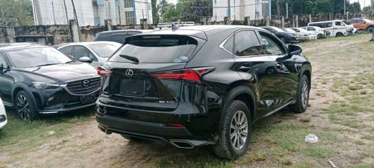 LEXUS NX300,2019 MODEL image 3