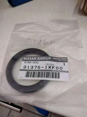 Nissan genuine convertor seals image 1