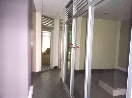 1,130 ft² Commercial Property with Lift in Kilimani image 4
