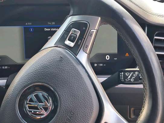 Volkswagen Touareg TDI 4MOTION 2021 image 9