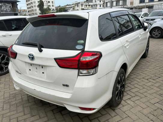 TOYOTA FIELDER HYBRID image 5