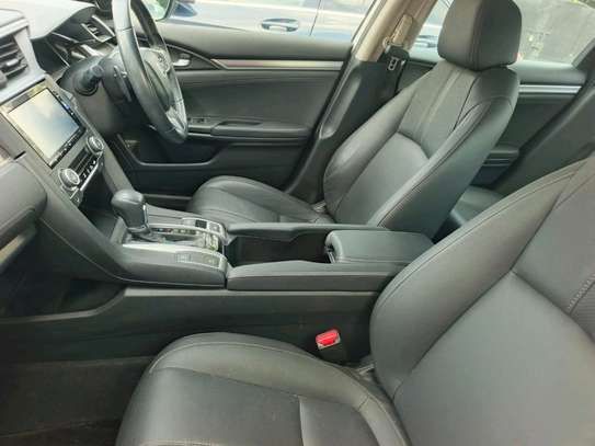 Honda civic2018 image 12