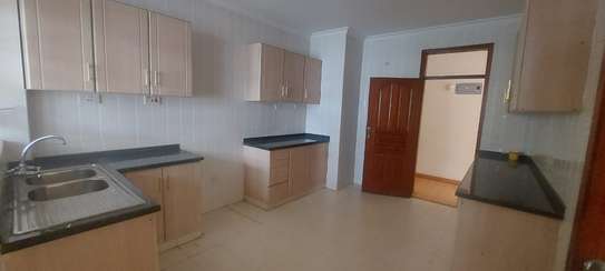 3 Bed Apartment with En Suite at Hatheru Road image 2