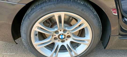 BMW 523i image 3