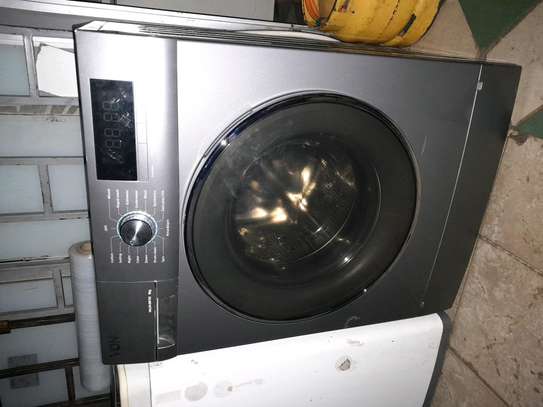 Von hotpoint 9kg washing machine image 1
