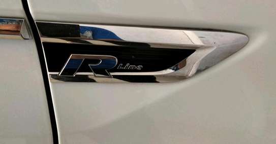 Volkswagen tiguan 2019model sunroof R-line image 4