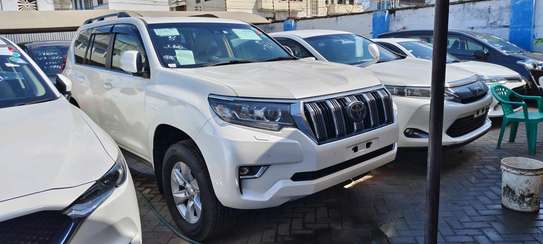 Toyota Land cruiser Prado Tx petrol 2017 image 9